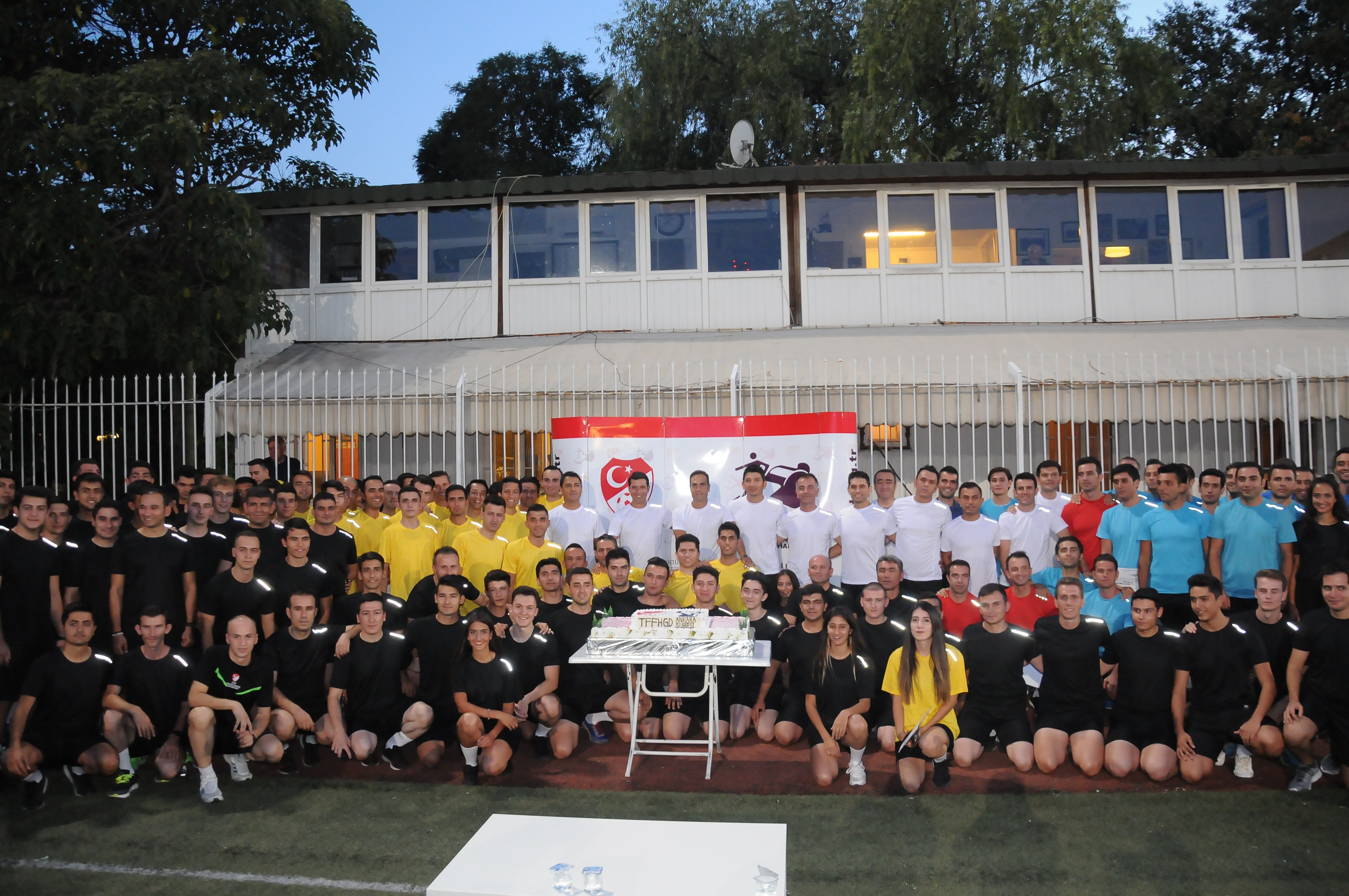 HAKEMLERDEN GÖRKEMLİ “MERHABA”