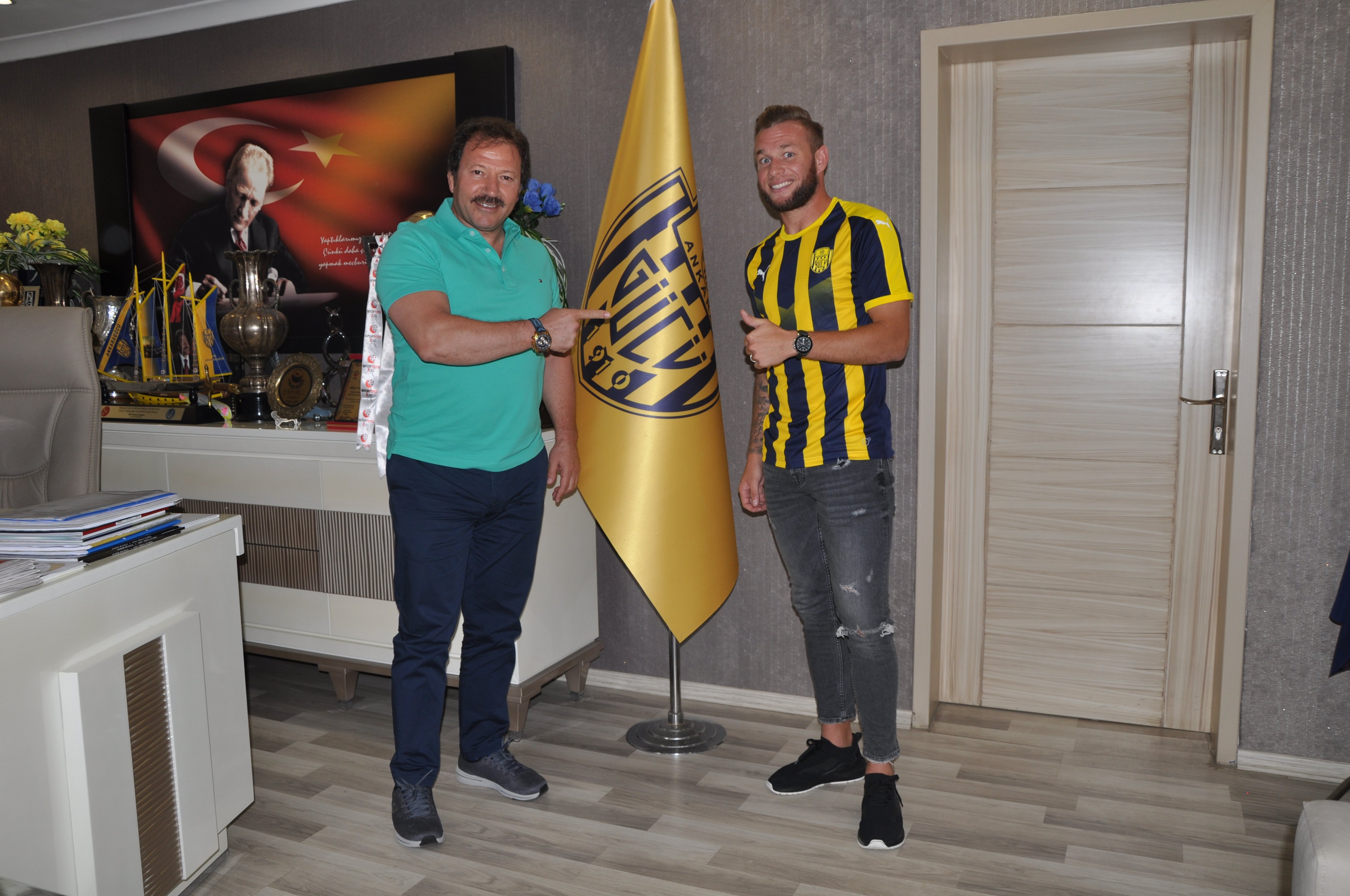 MOULİN MKE ANKARAGÜCÜ’NDE