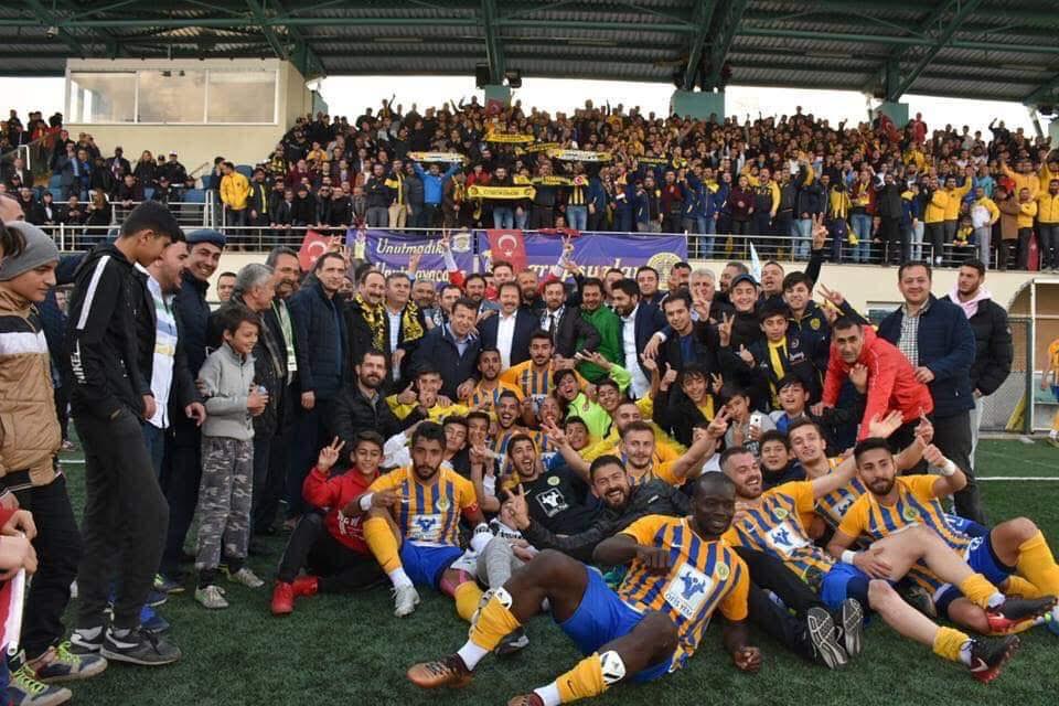 ÇUBUK BAL’I SALLADI