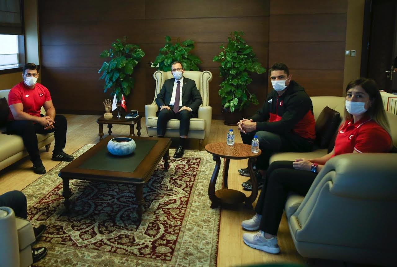 BAKAN KASAPOĞLU’NA ZİYARET 