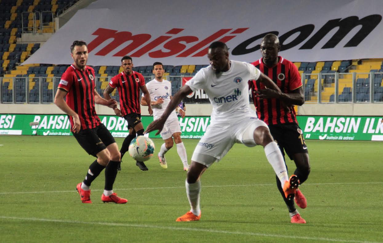 GENÇLER HAYAL KIRIKLIĞI YAŞATIYOR