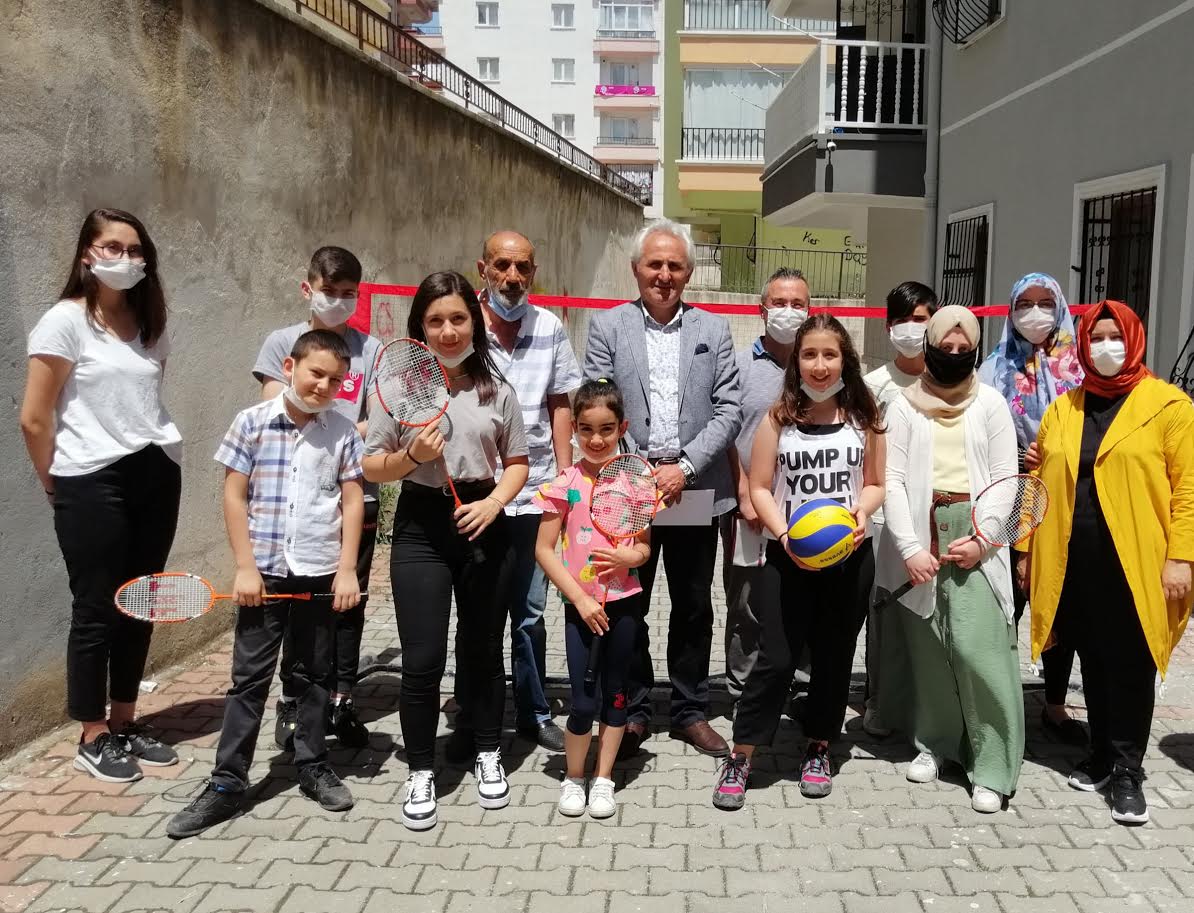 ELVİN BEREN İSTEDİ MAHALLEYE FİLE KURULDU