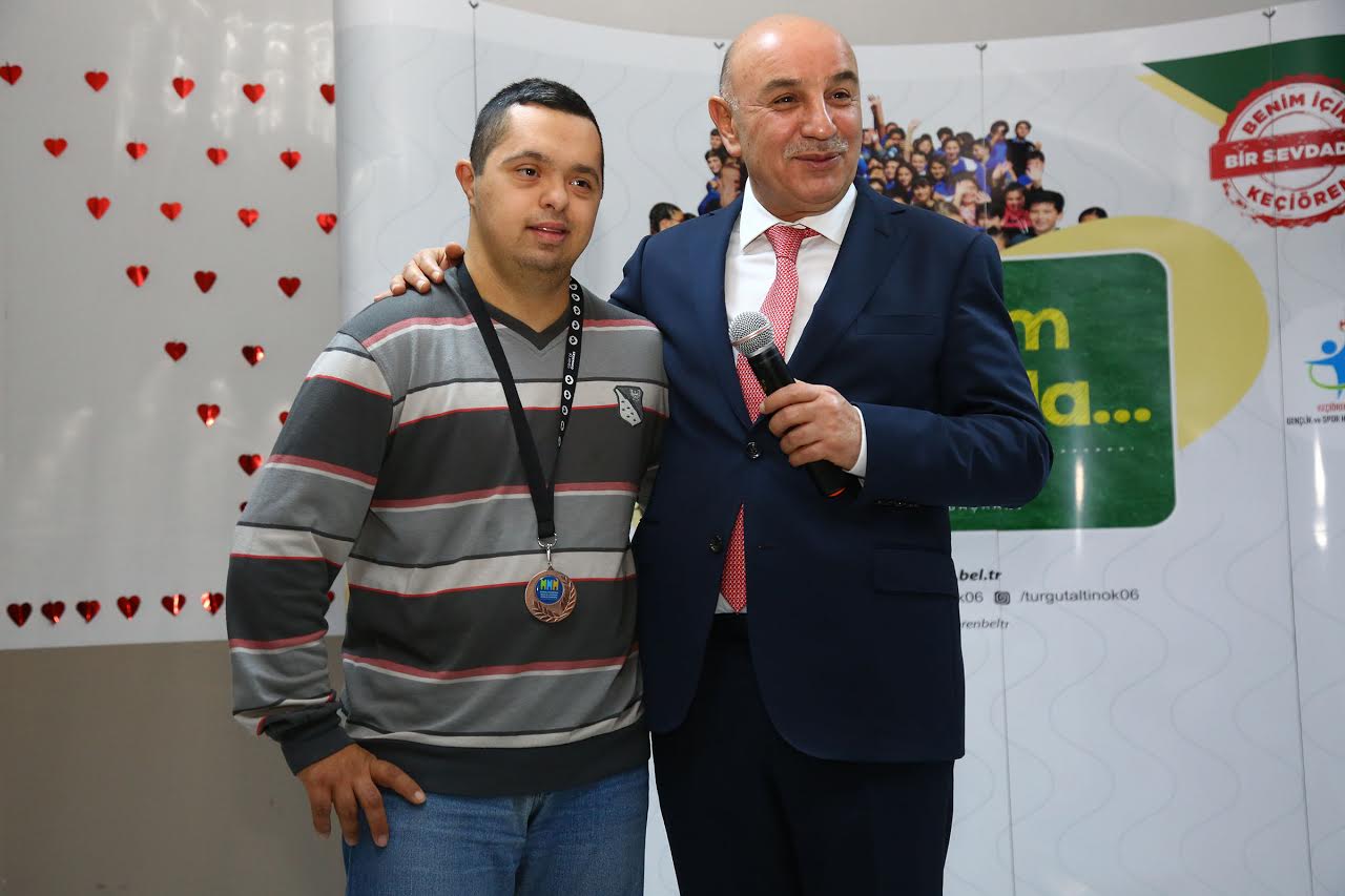 HASAN GÖKHAN İLHAM VERİYOR