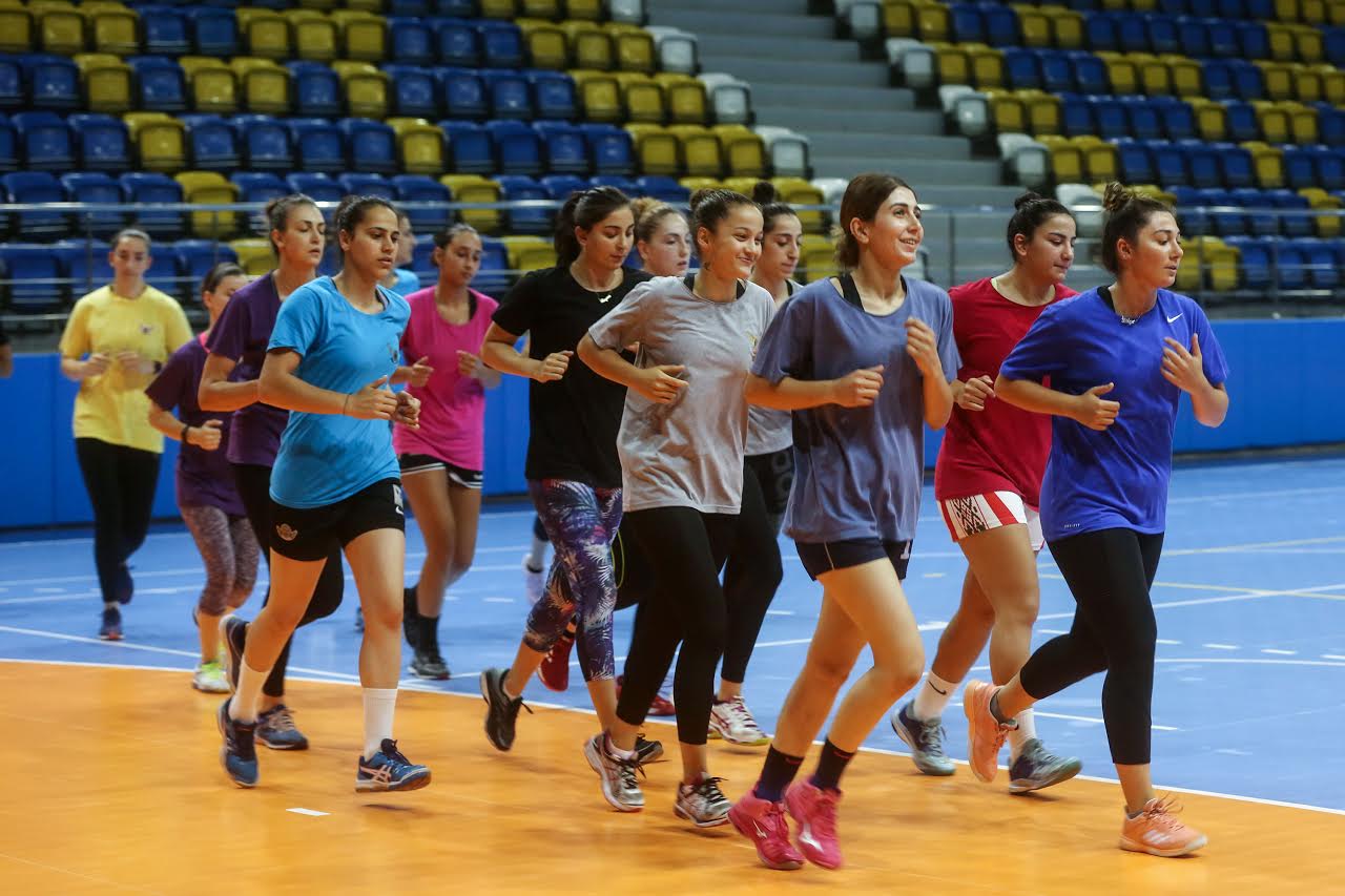 İLK RAKİP ANADOLU ÜNİVERSİTESİ