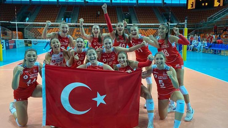 CUMHURBAŞKANIMIZ MİLLİLERİ KUTLADI