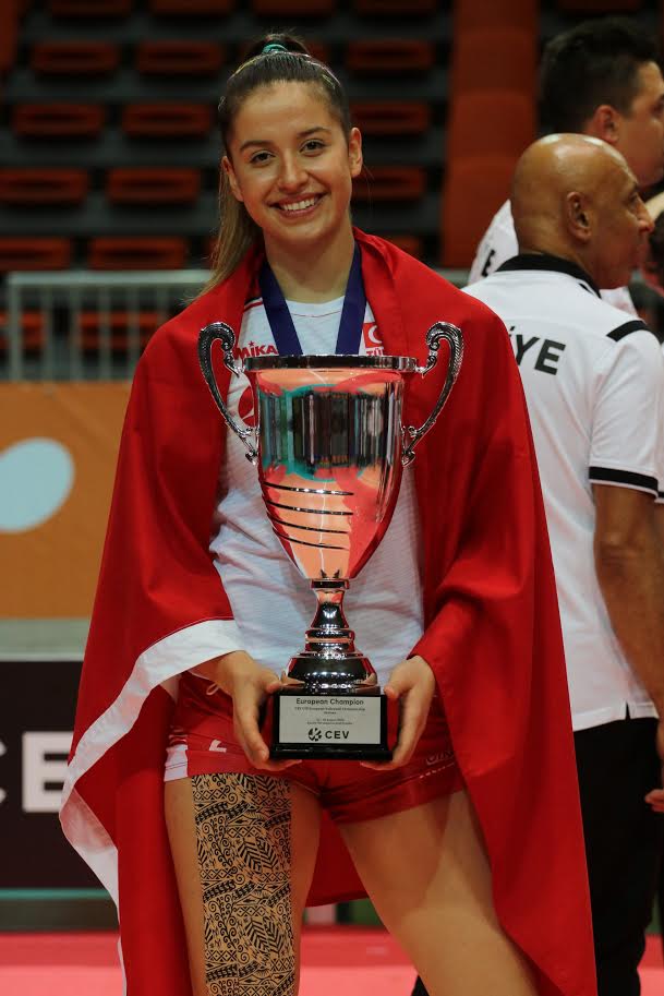 LİLA VE SUDE ŞAMPİYONLUĞU DEĞERLENDİRDİ