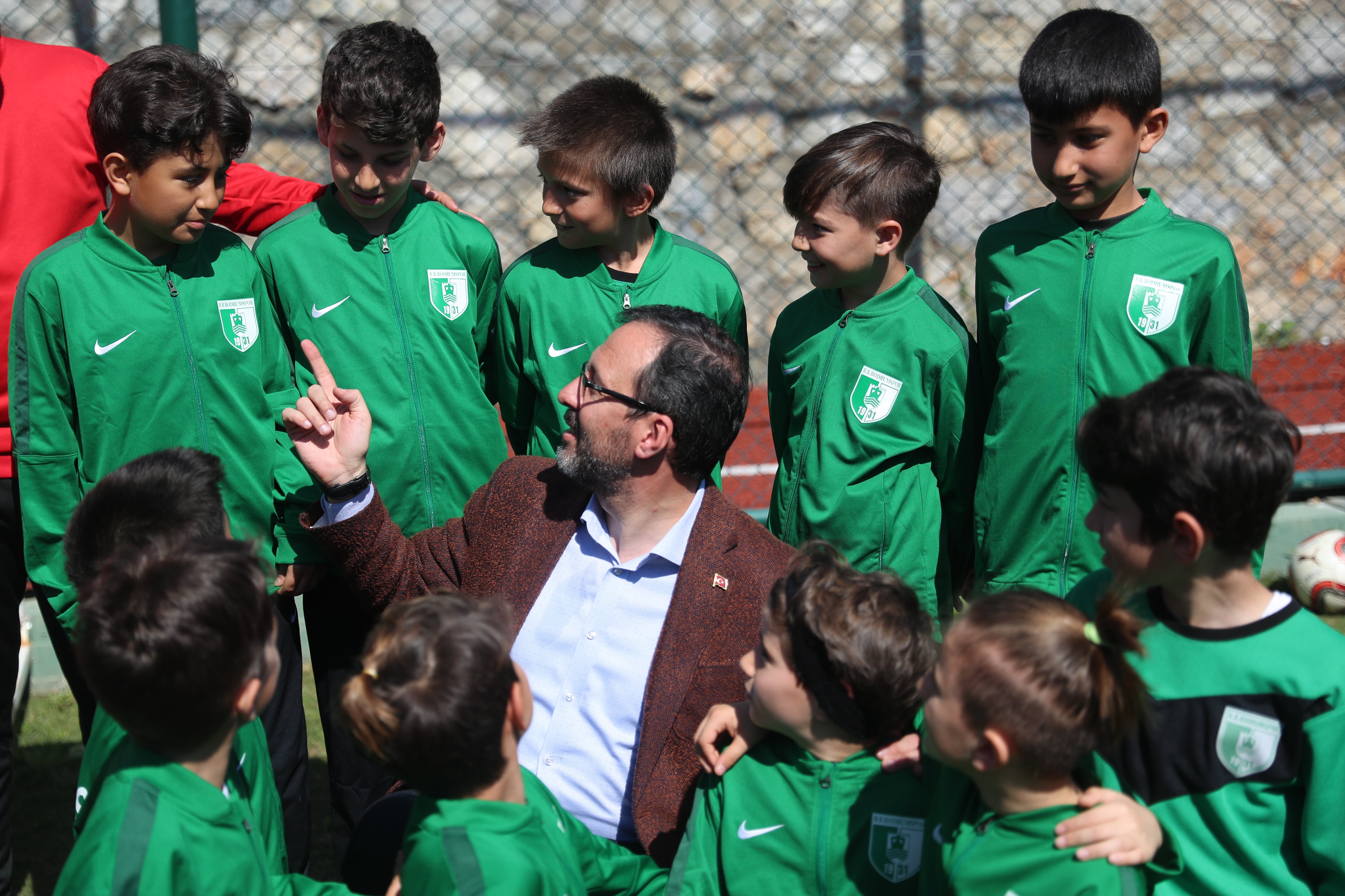 BAŞARILI  SPORCULARA  MÜJDE