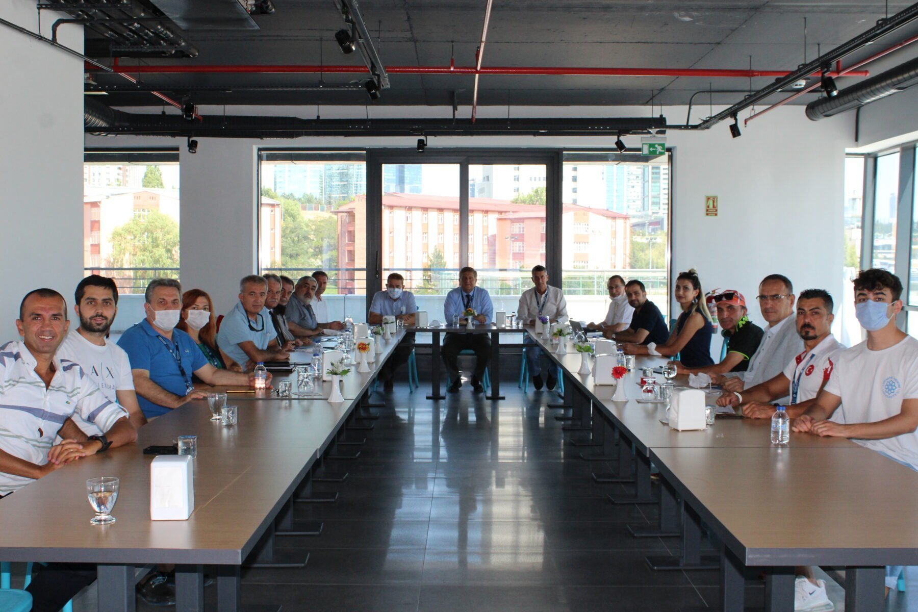 LOKMAN HEKİM ÜNİVERSİTESİ’NDE  ANLAMLI BULUŞMA