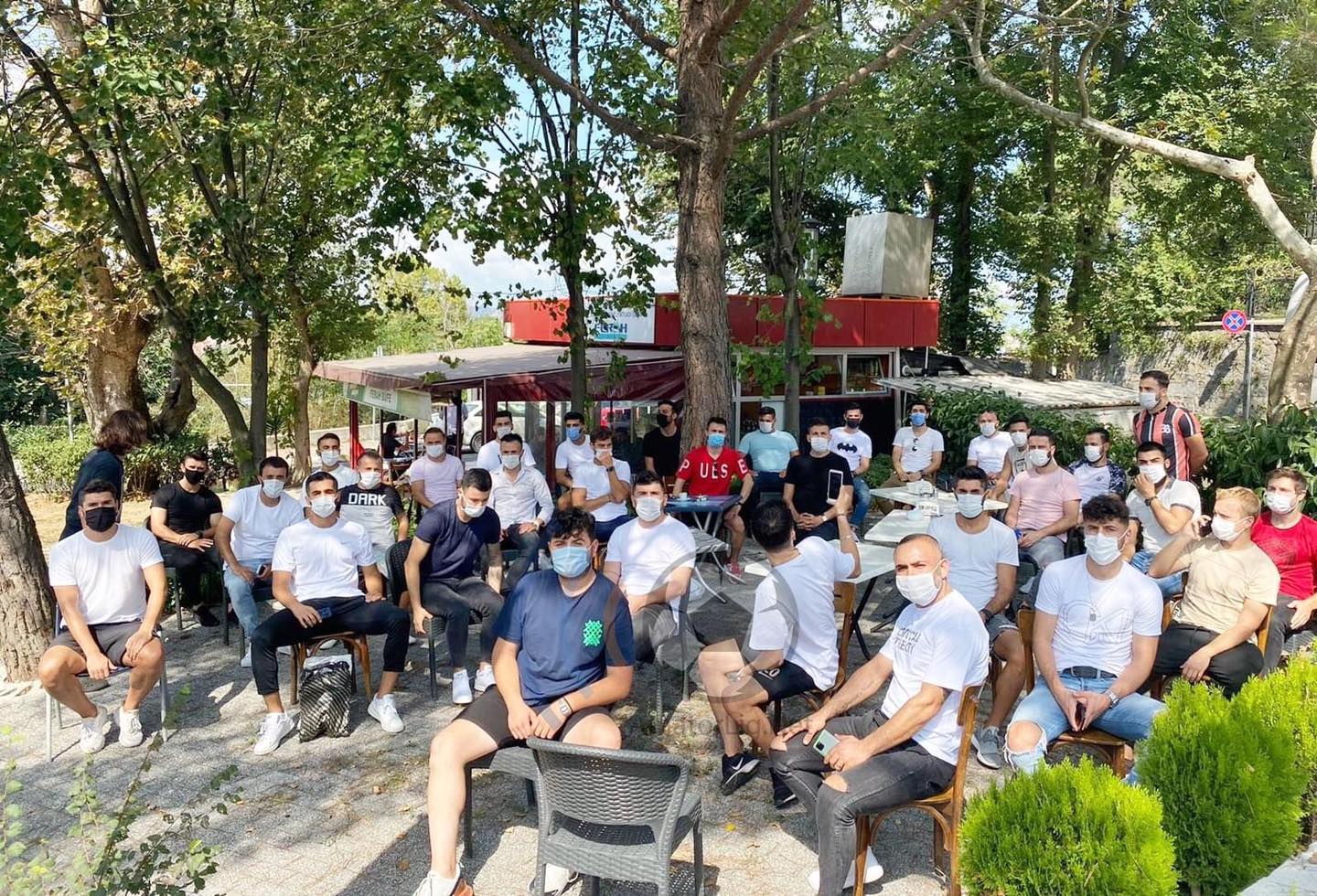 AMATÖR FUTBOLCULARDAN BÜYÜK TEPKİ