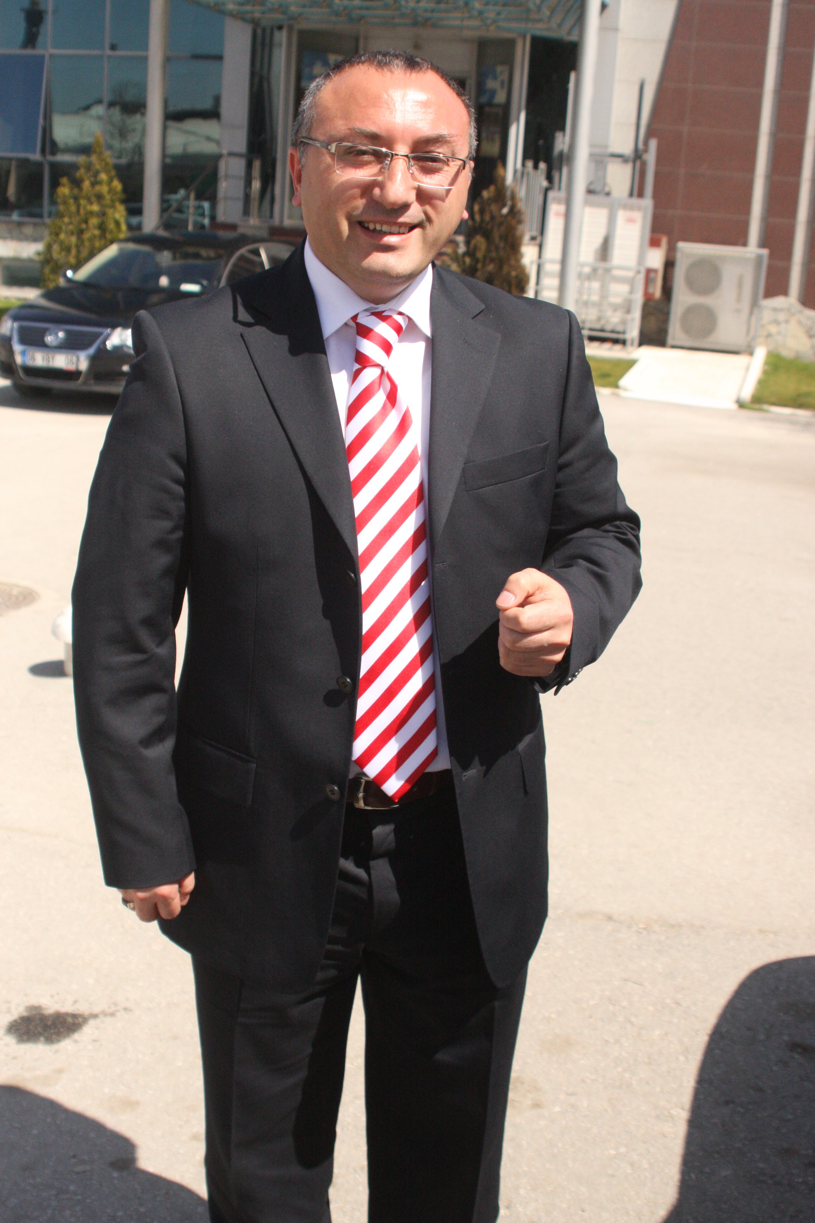 MUZAFFER MÜDÜRÜ KAYBETTİK