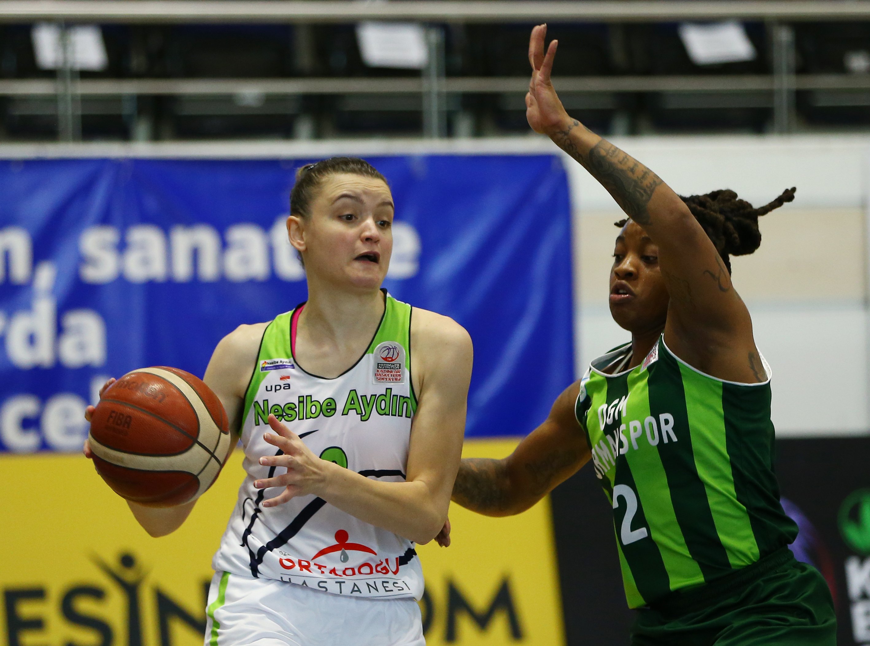 NESİBE AYDIN GALİBİYETLE BAŞLADI