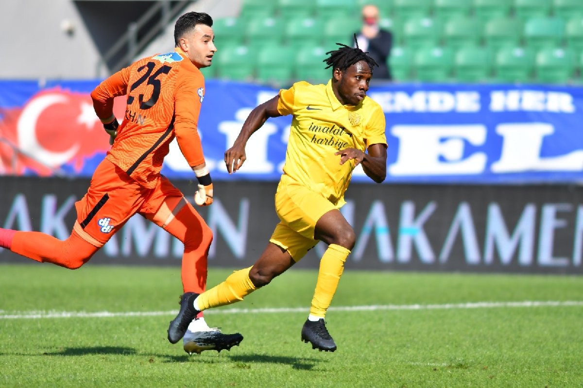 GALİBİYET HASRETİ DİNMİYOR