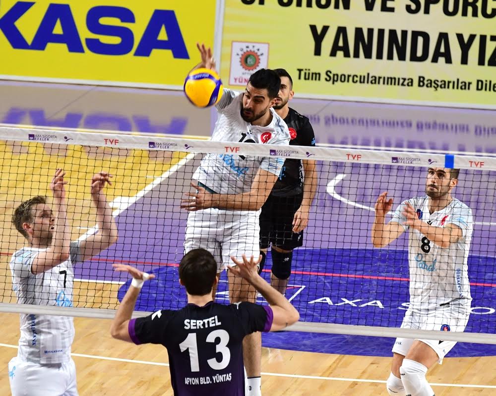 HALKBANK 3-2 MAĞLUP DÖNDÜ