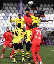 KEÇİÖRENGÜCÜ FIRSAT TEPTİ