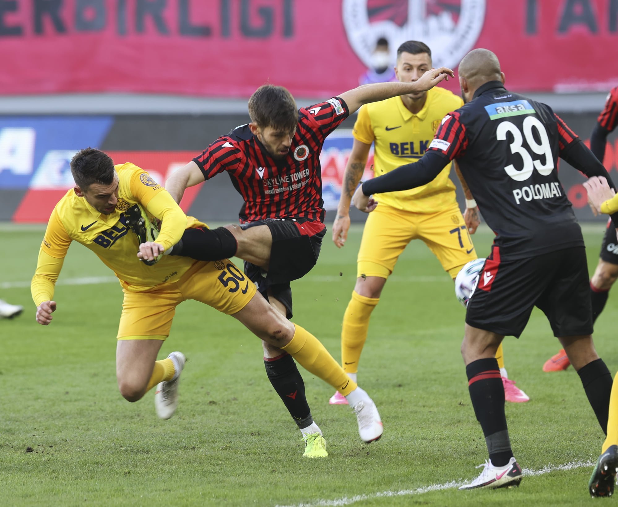 DERBİ BERABERE BİTTİ