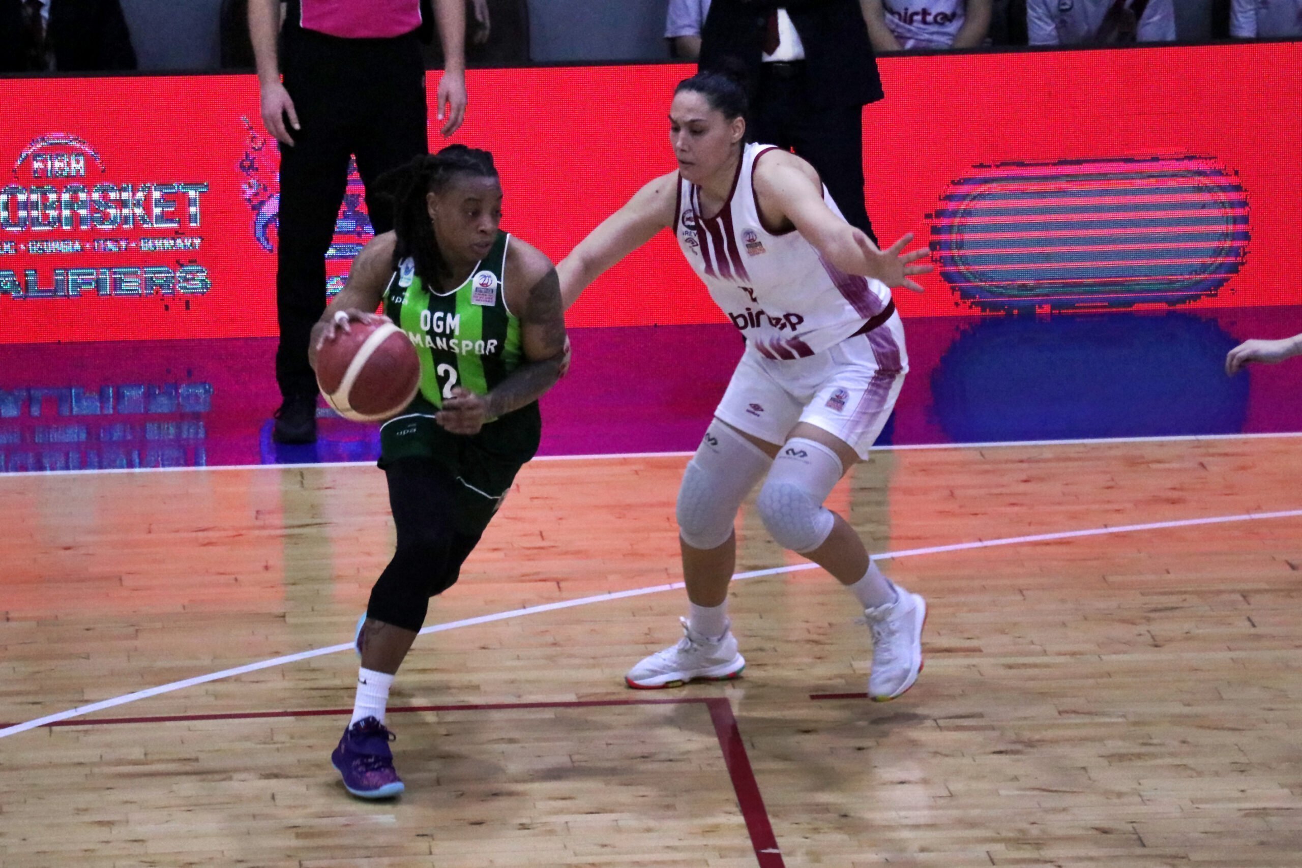 ORMAN MUTLU DÖNÜYOR