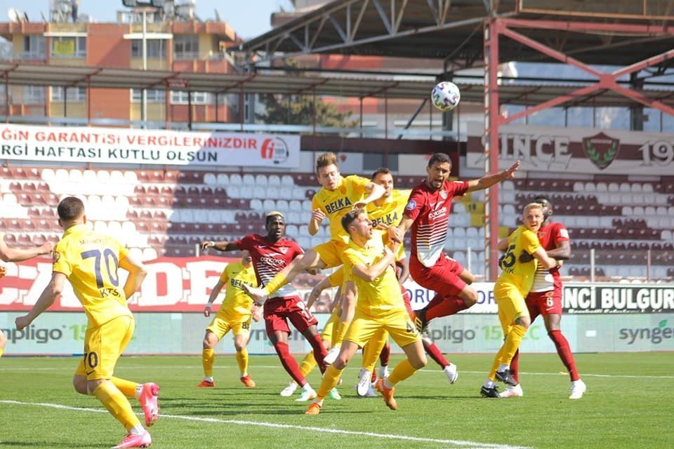 MKE ANKARAGÜCÜ FARKLI MAĞLUP:4-1