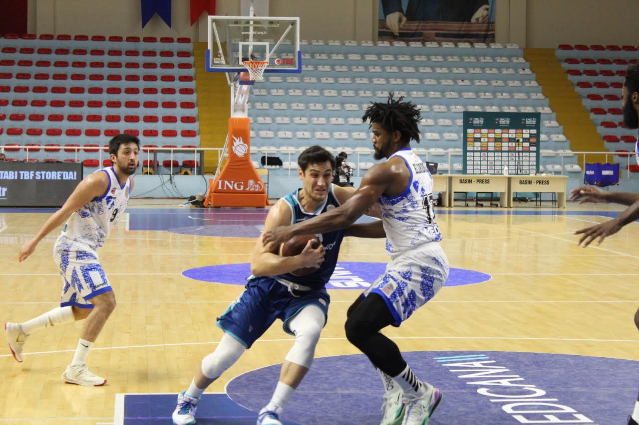 TÜRK TELEKOM DEPLASMANDA KAZANDI