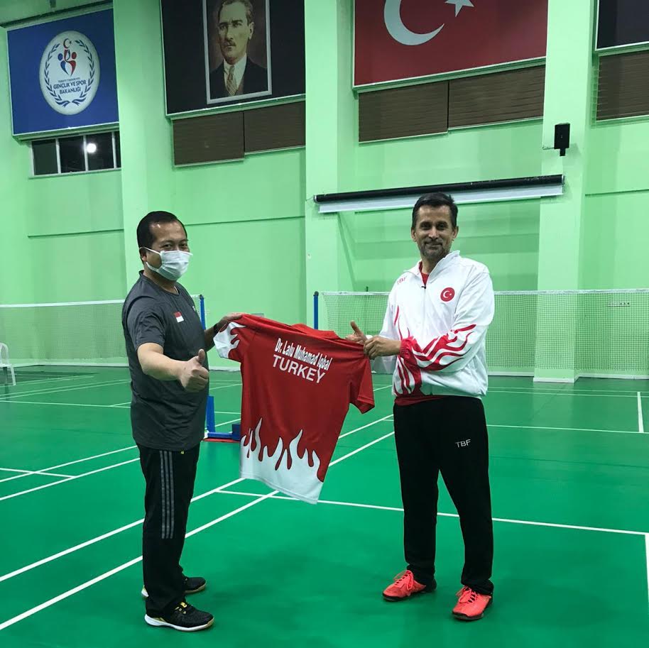 BADMİNTONDA ENDONEZYA DOSTLUĞU