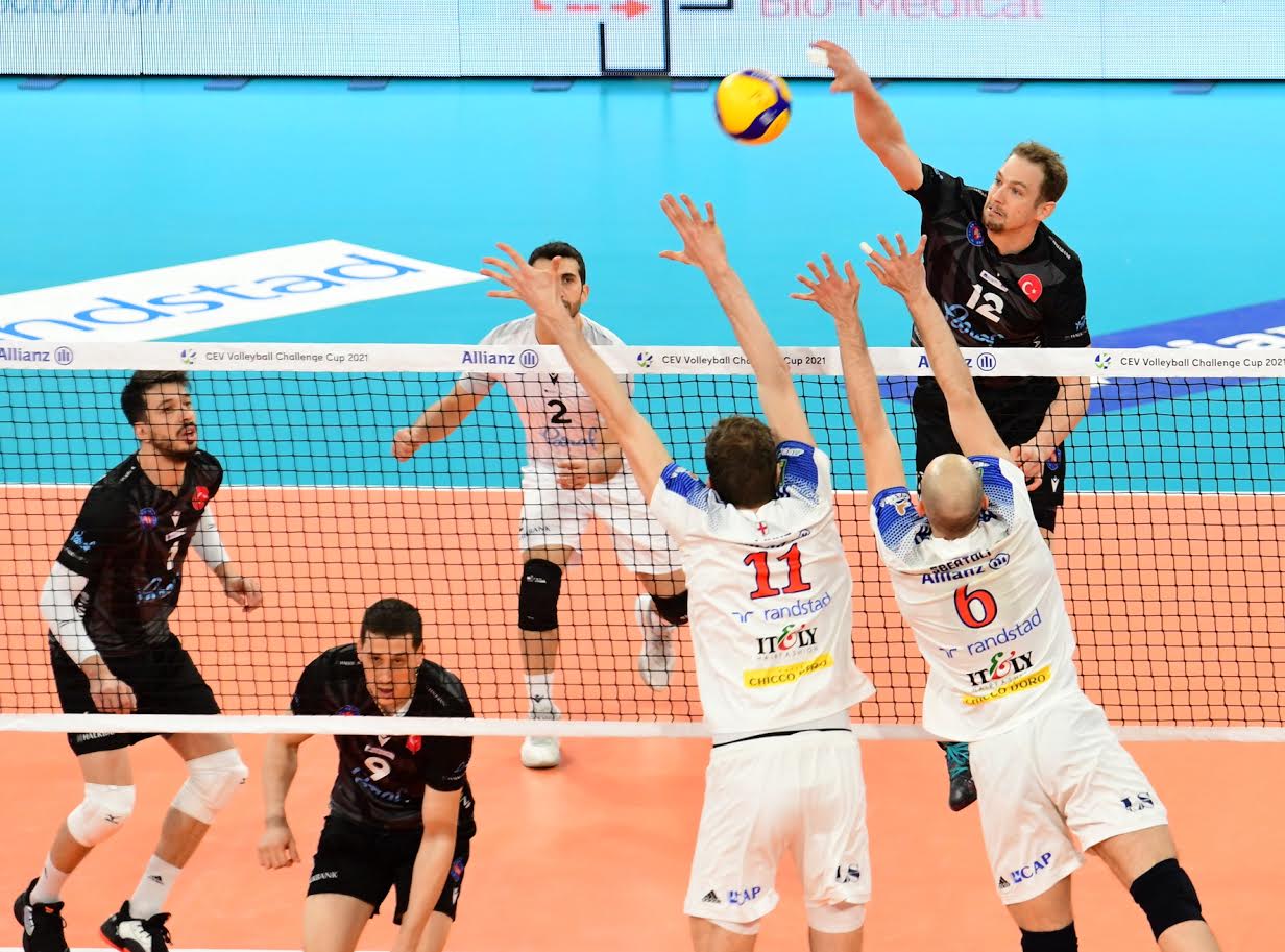HALKBANK VEDA ETTİ