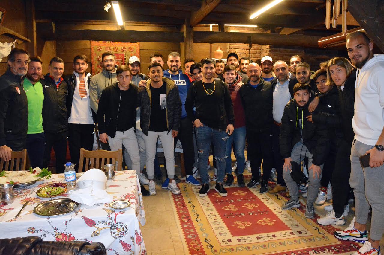 ALTINDAĞSPOR YEMEKTE MORAL DEPOLADI