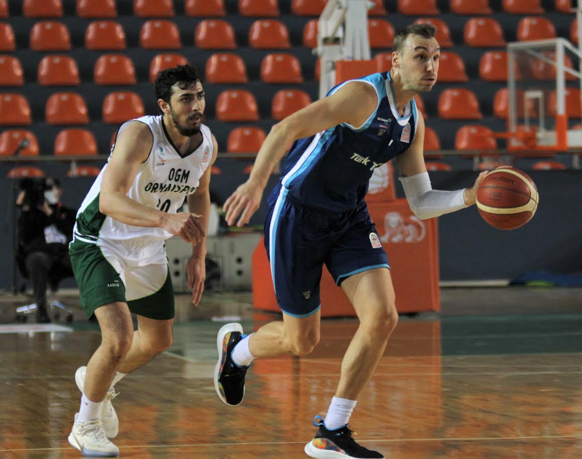 DERBİNİN GALİBİ TÜRK TELEKOM OLDU