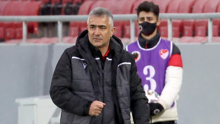 ALTIPARMAK İLE YOLLAR AYRILDI