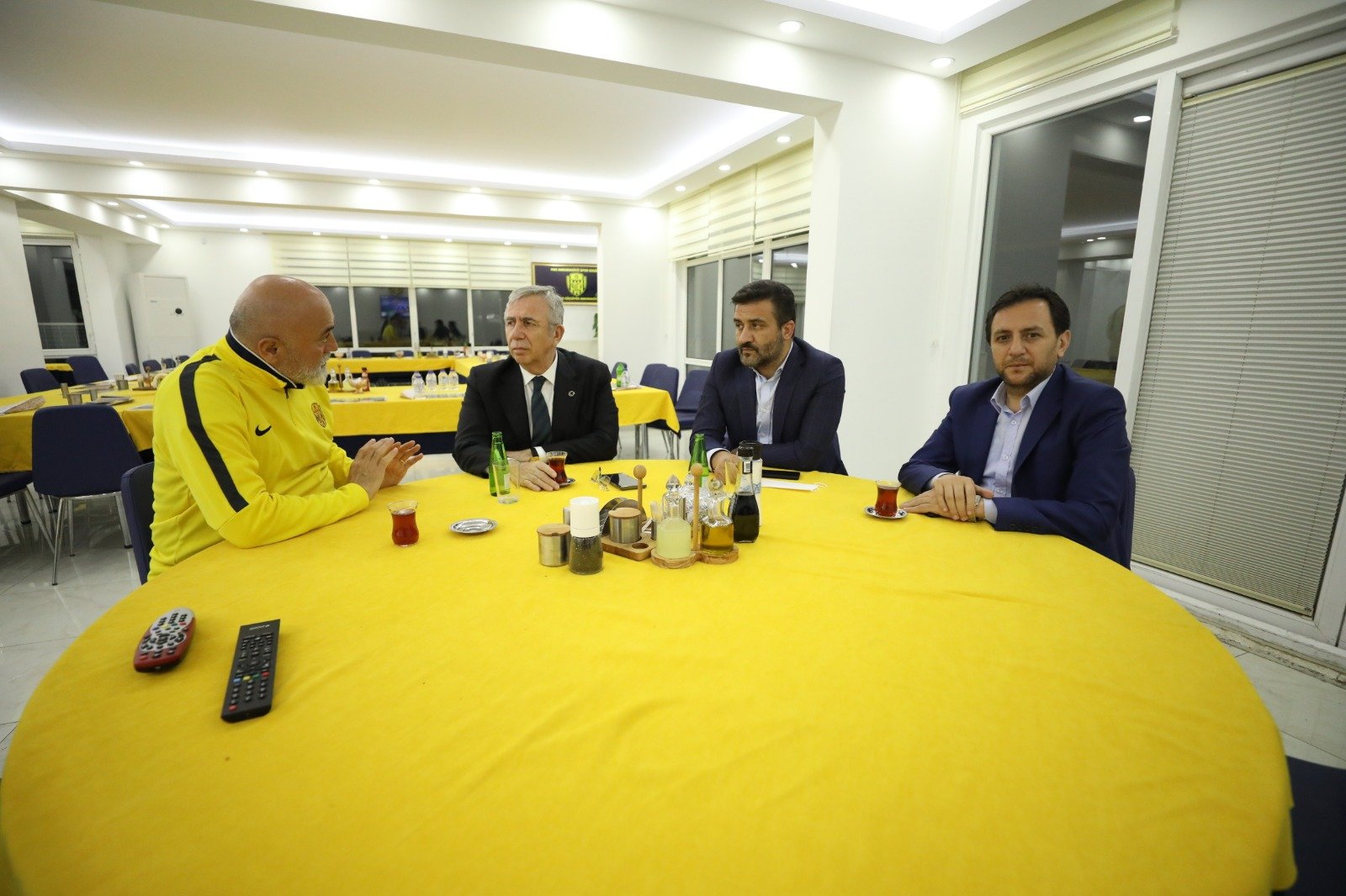 MANSUR YAVAŞ MORALİ