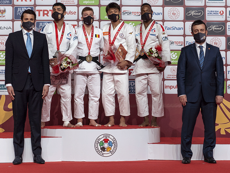 BAKAN KASAPOĞLU’NDAN MİLLİ JUDOCULARA TEBRİK