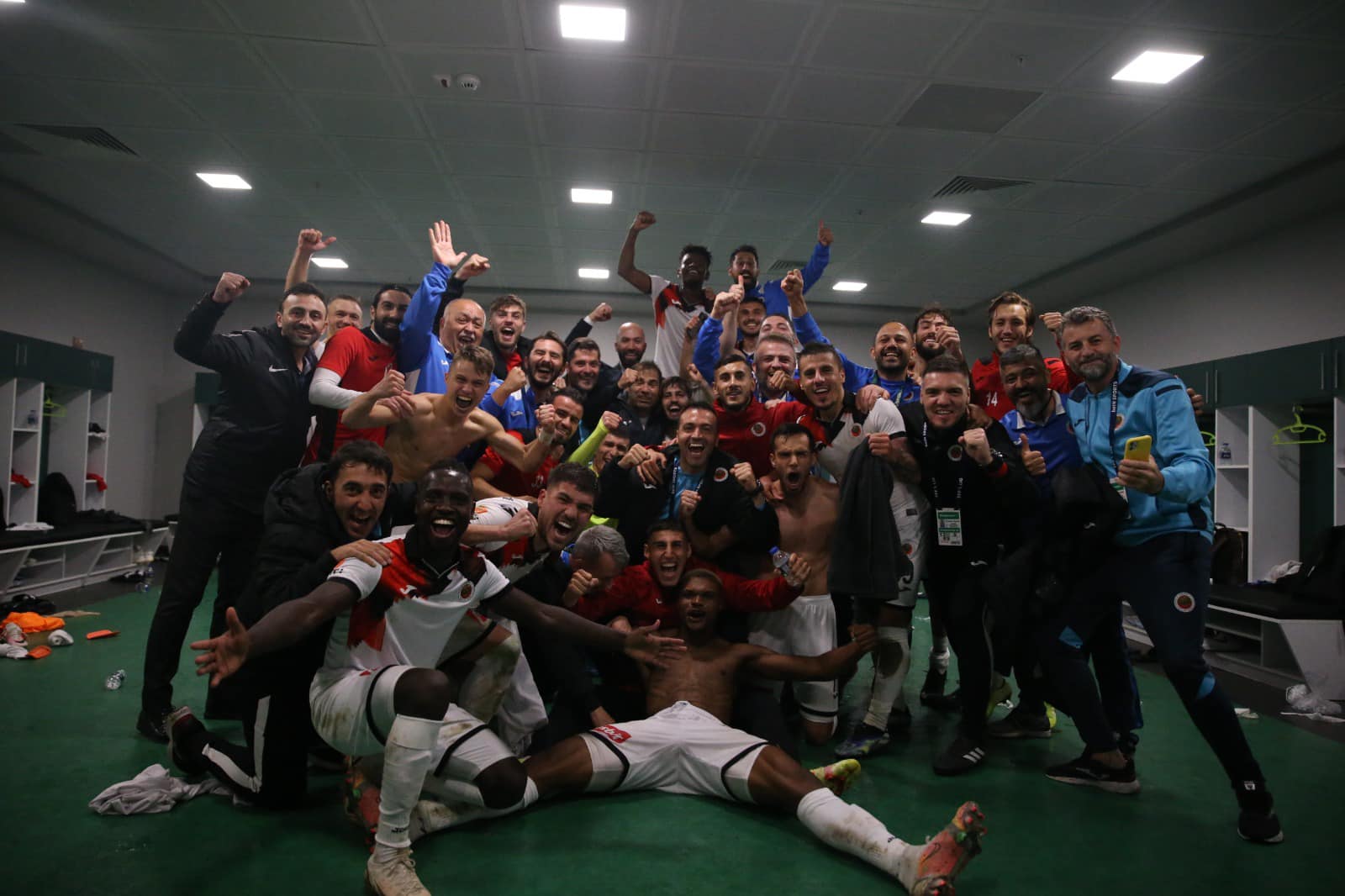 GENÇLERBİRLİĞİ SON DAKİKADA GÜLDÜ