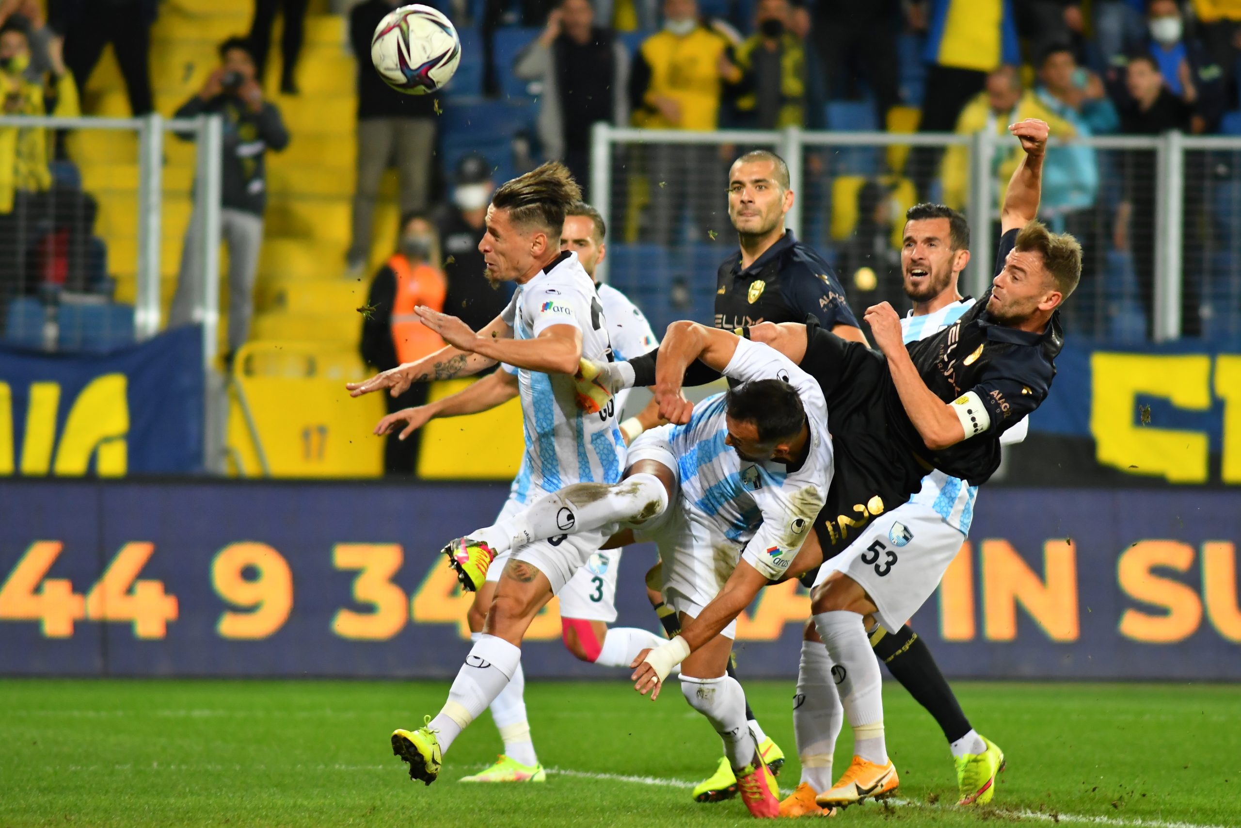 SÜPER FUTBOL VE GALİBİYET