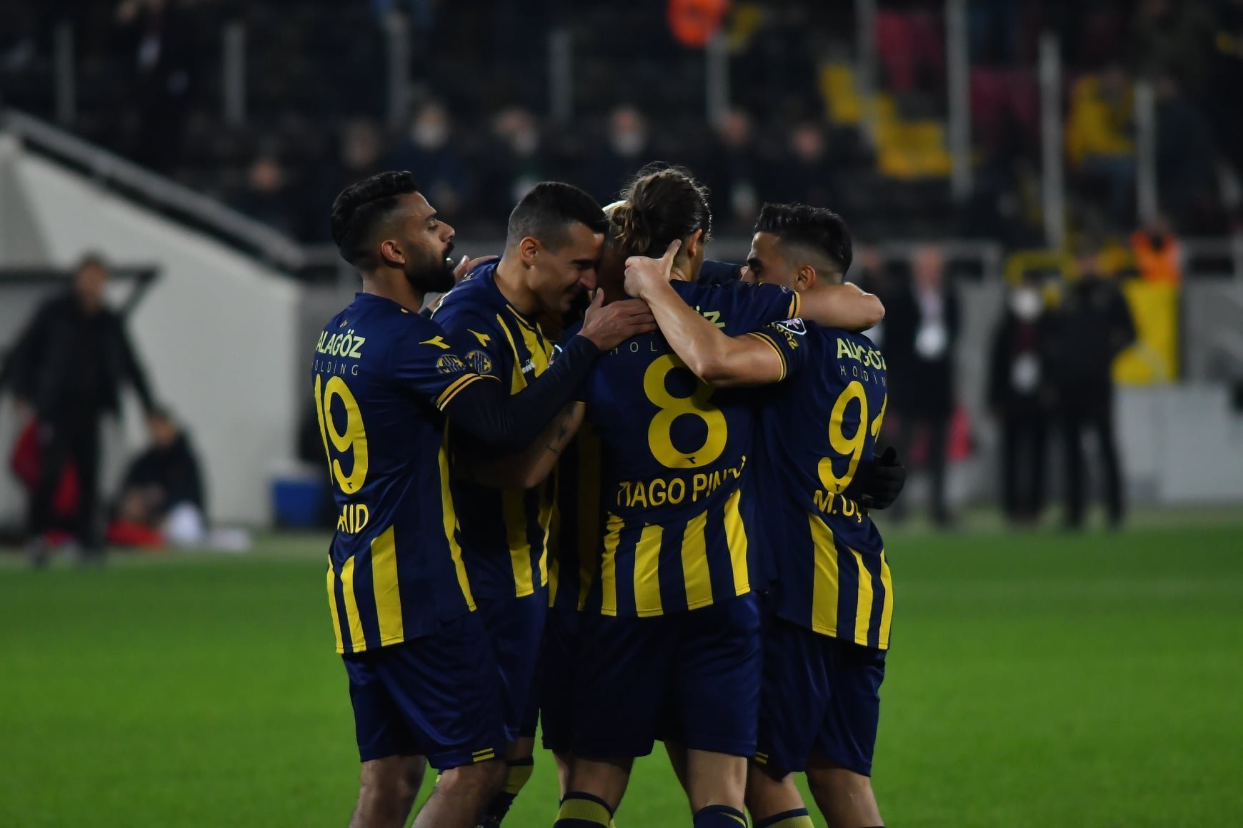 ANKARAGÜCÜNDE, YENİDEN LİDERLİK SEVİNCİ