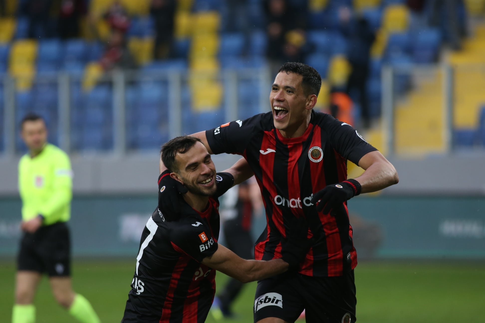 GENÇLERBİRLİĞİ FARKA KOŞTU