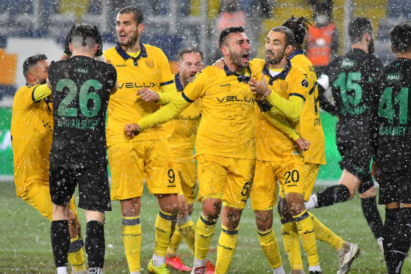 ANKARAGÜCÜ’NDE SON DAKİKADA GELEN SEVİNÇ